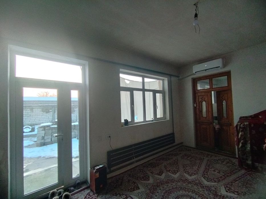 Srochna uy sotiladi  Navbahorda 6sotihli uy sotiladi