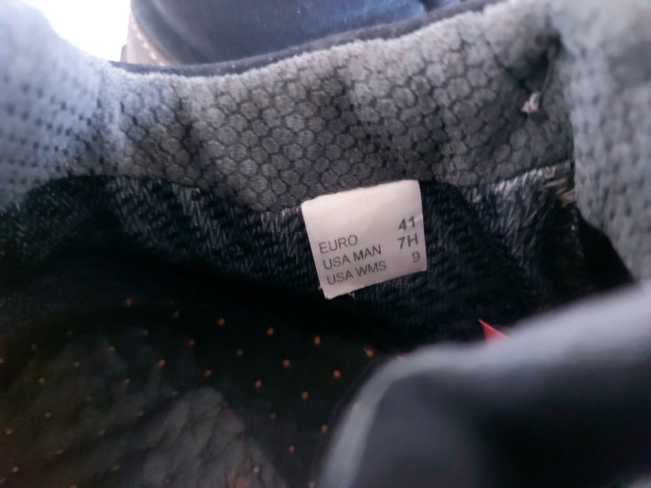 Zamberlan 39 номер стелка 25 см.Gore-tex.Vibram подметка.Катерене