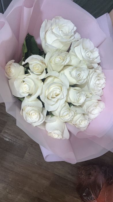Цветы 15 шт белых роз