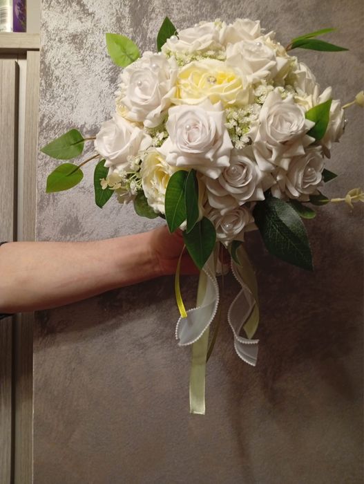 Buchet mireasa alb cu verde