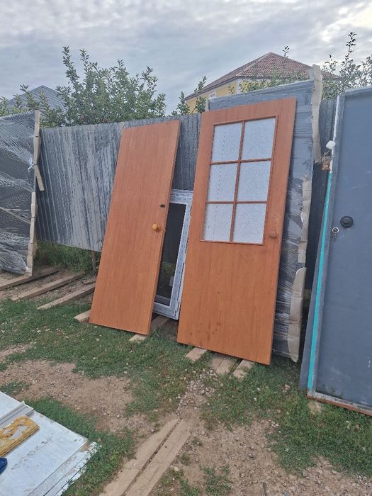 Продам межкомнатные двери