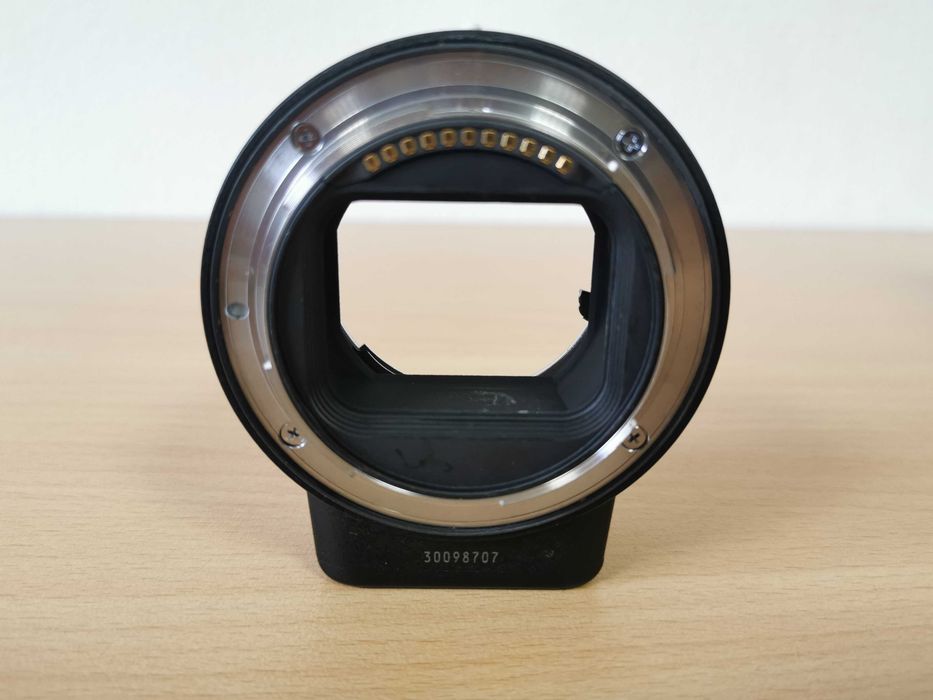 Nikon FTZ адаптер за Nikon F обективи към Nikon Z безогледални фотоапарати