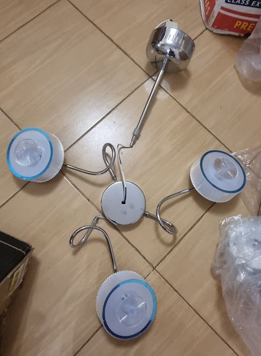 Стилен LED полилей