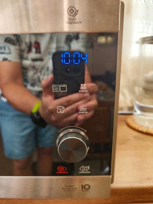 Микровълнова фурна с грил LG Smart Inverter