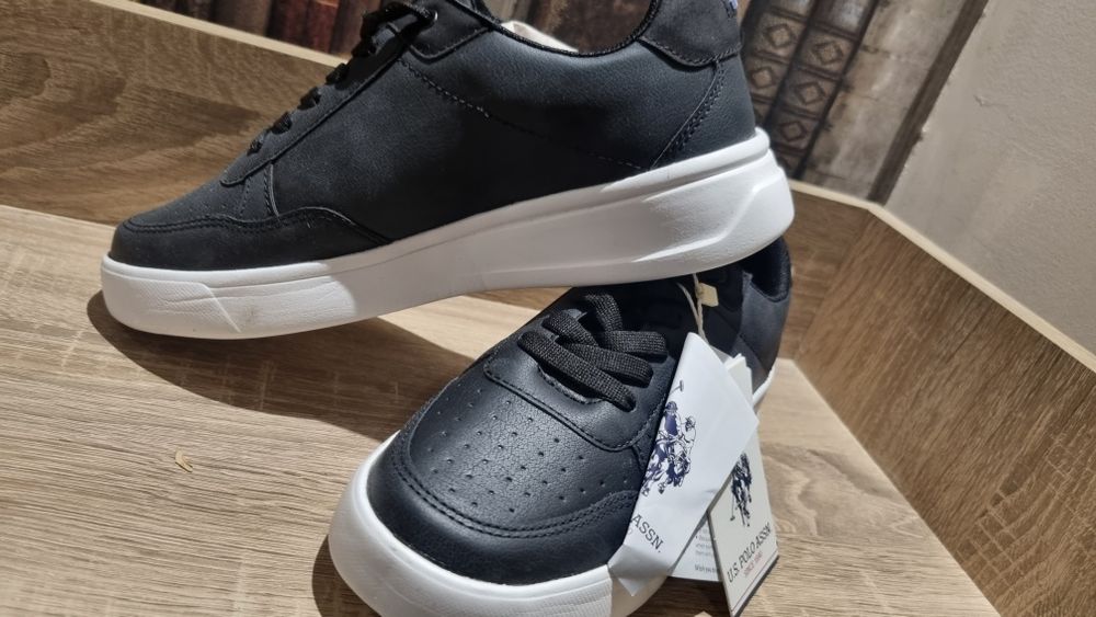 Чисто нови оригинални маратонки U.S. Polo Assn.