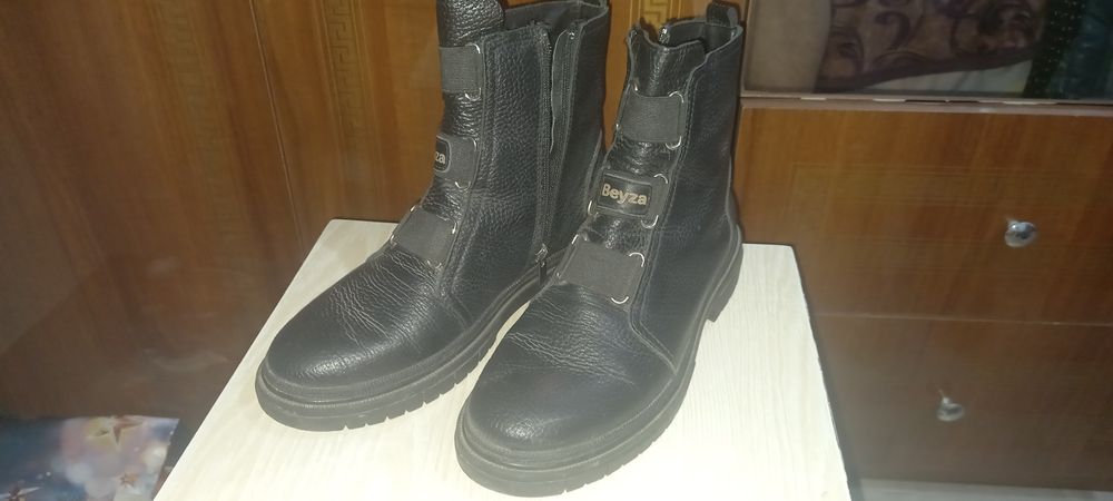 Продам зимние Сапоги и ботинки