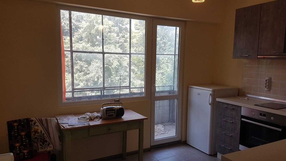 Продава се Четиристаен апартамент в Варна, Цветен квартал - 86 кв.м за 1453 €/кв.м - Снимка #4