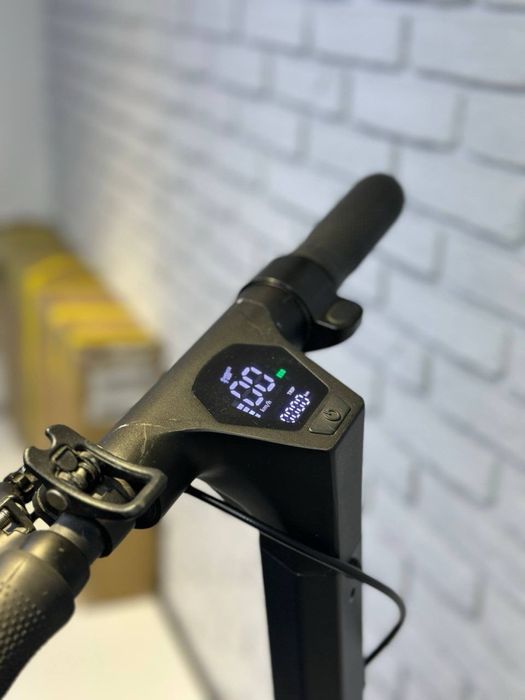 Электро-самокат  HoverBot