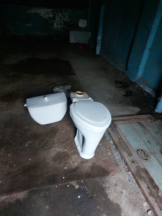 Продам унитаз б/у