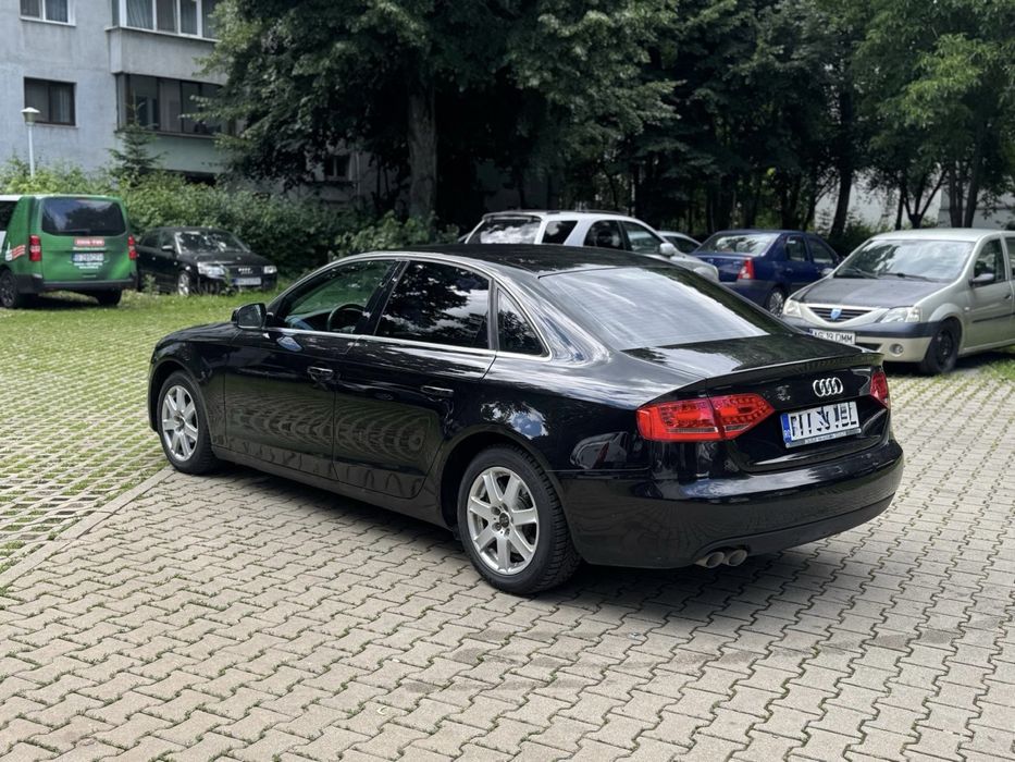Vand Audi A4 B8-2011!