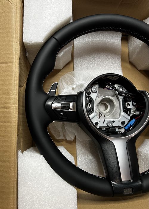 Volan Bmw seria 3M3 E90/E91/E92 X5E70 E81 E83 E87 E88 E84 X1