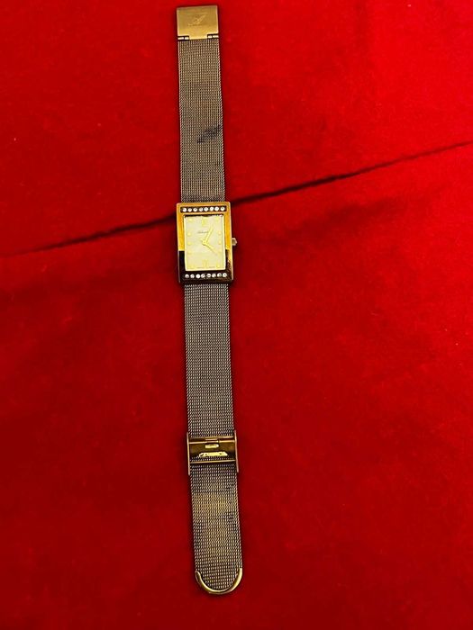 Часы разные цена указано в обьявлений