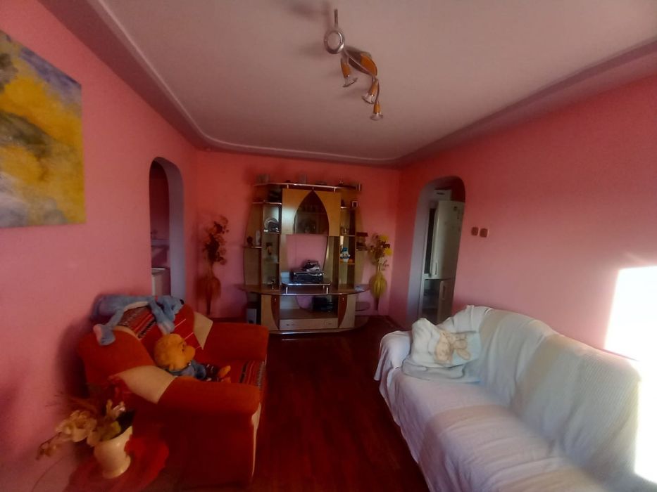 Vand apartament 2 camere  (negociabil)