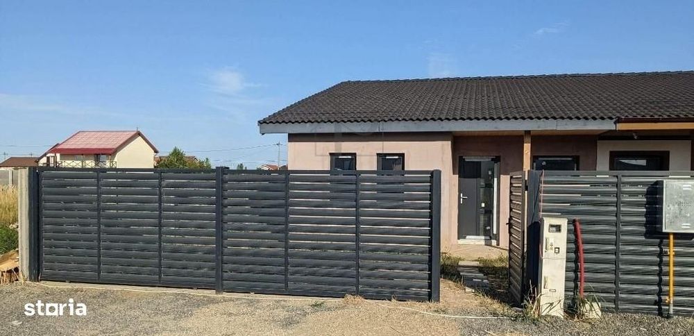 Sag- 3 camere- interiorul la rosu