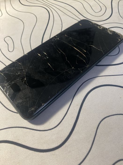 Разбитый Samsung A04