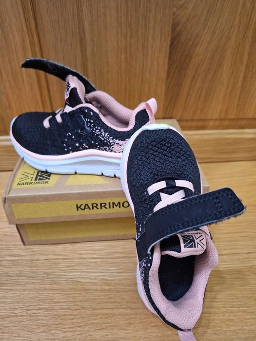 Продавам детски маратонки KARRIMOR