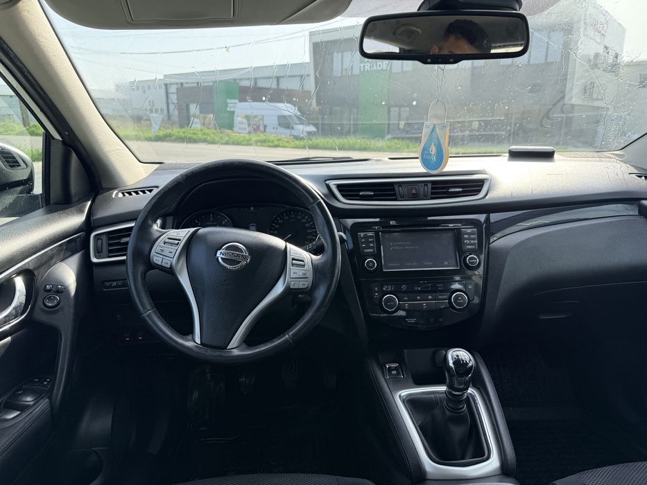 Nissan qashqai j11