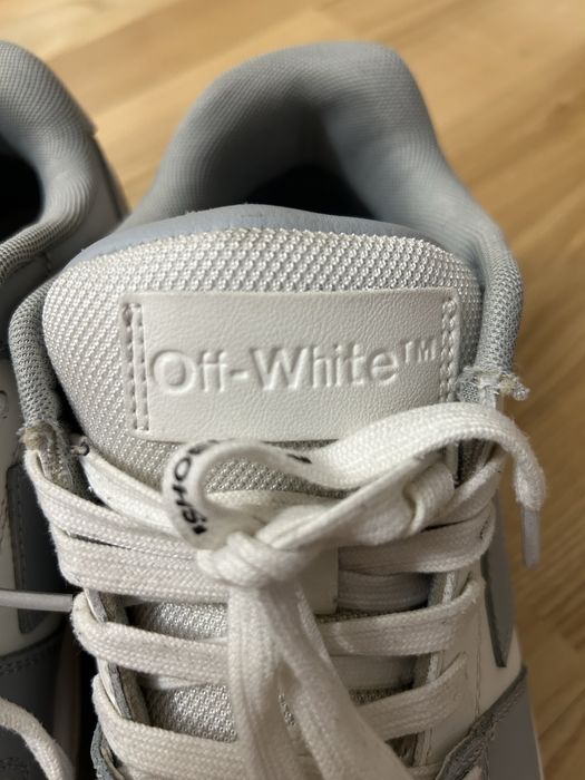 Off-White out of office 42