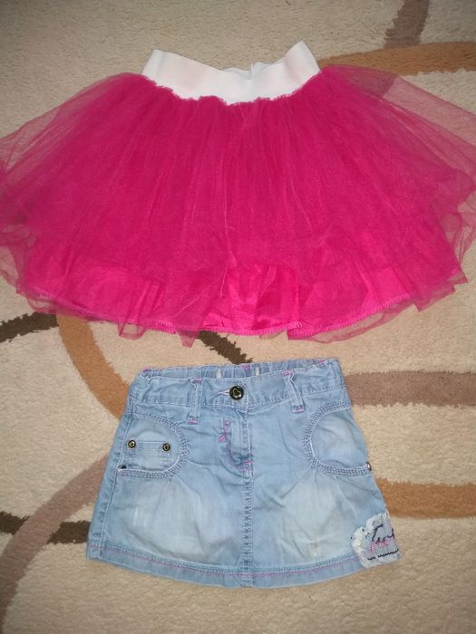 Две полички за 3-4 г