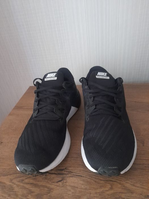Nike Zoom Structure 22 маратонки 44 номер.