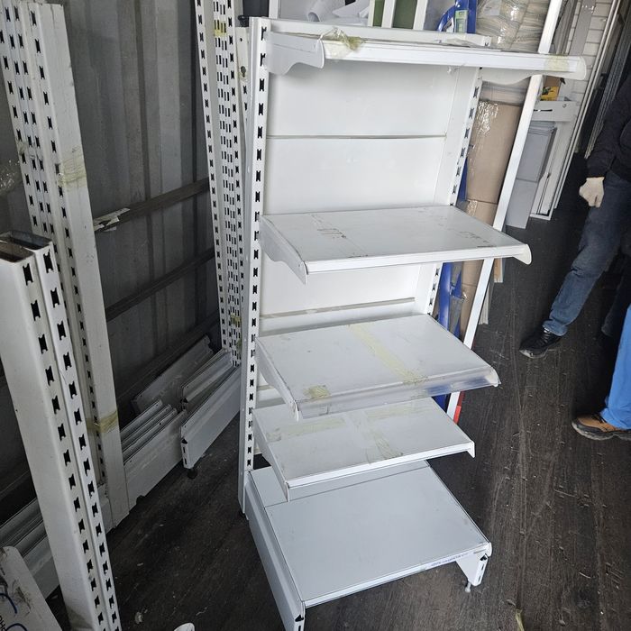 Торговые стеллажи