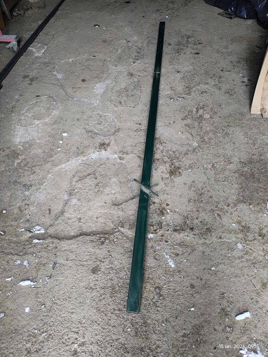 Stâlpi fier pt  gard