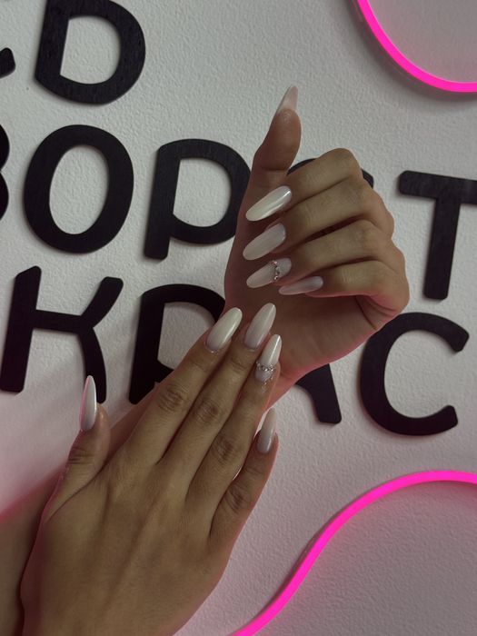 Маникюр/наращивание ногтей