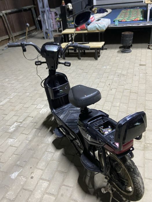 продам скутер бу без акума