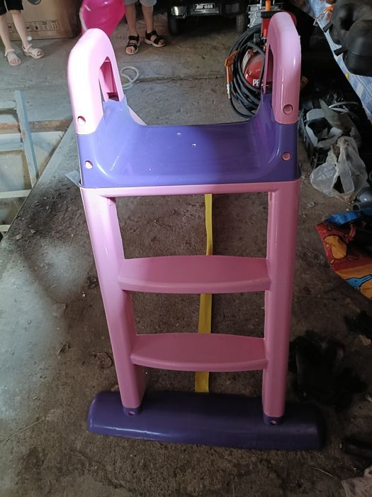 Продам детскую горку.