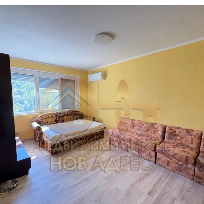 Дава се под наем Двустаен апартамент в Търговище, Боровец - 48 кв.м за 229.5 € - Снимка #1