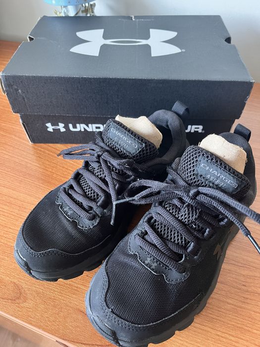 Удобни маратонки Under Armour