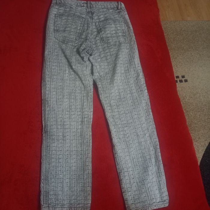 Продаю джинсы Zara