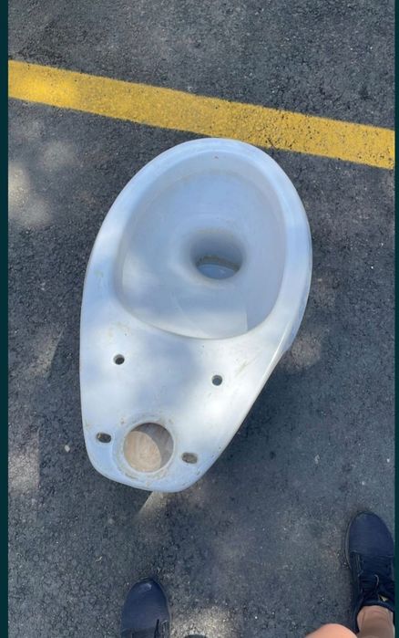 Унитаз без бачка продам