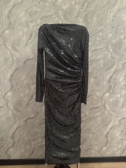 Платья вечерние новые