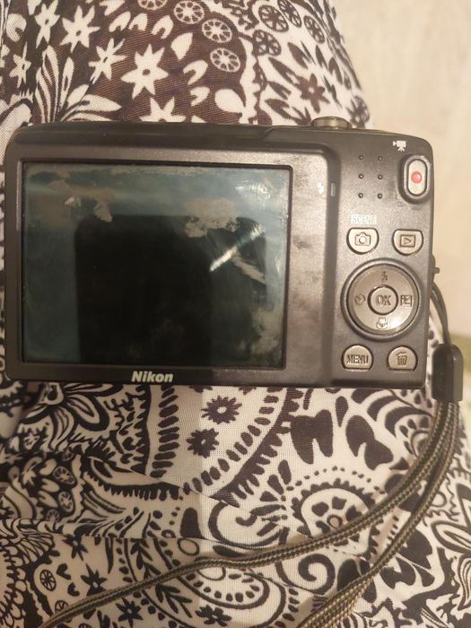 Nikon Coolpix  — на ремонт/запчасти