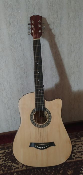 Akustik gitara 38