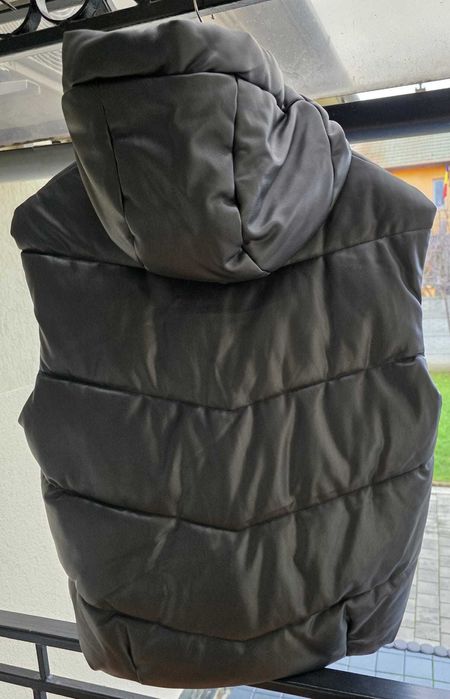 Pull&Bear, Vestă pentru femei, imitație piele, mărime M