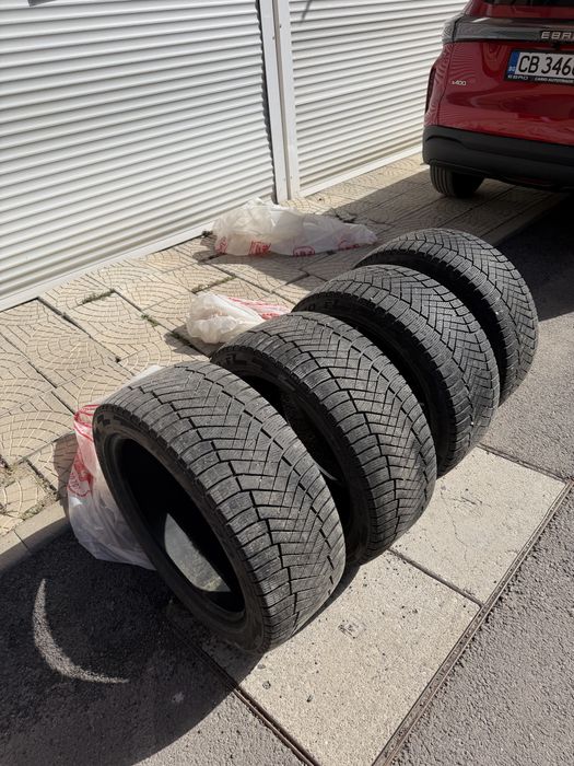 Зимни гуми Pirelli Ice Zero 255/45/20