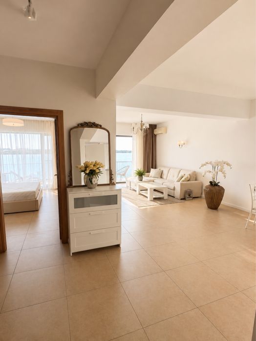 Apartament premium cu vedere frontală la Lacul Siutghiol- doar termen lung