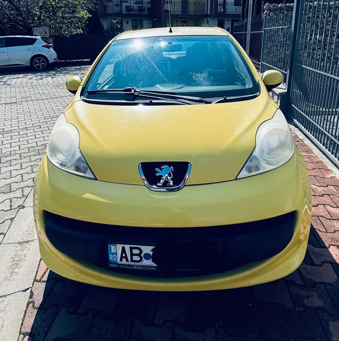 Peugeot 107 Peugeot 107 an 2006 • 1 proprietar • 64.968 km • Revizii la zi