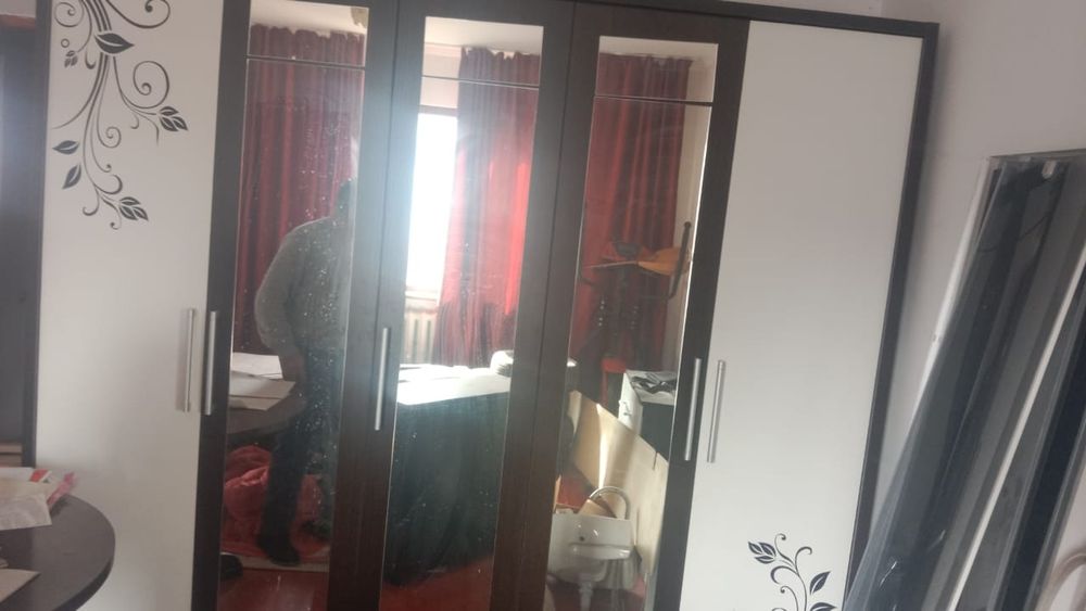 Спальный гарнитур