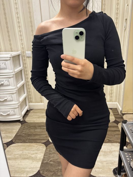 Черное платье ZARA