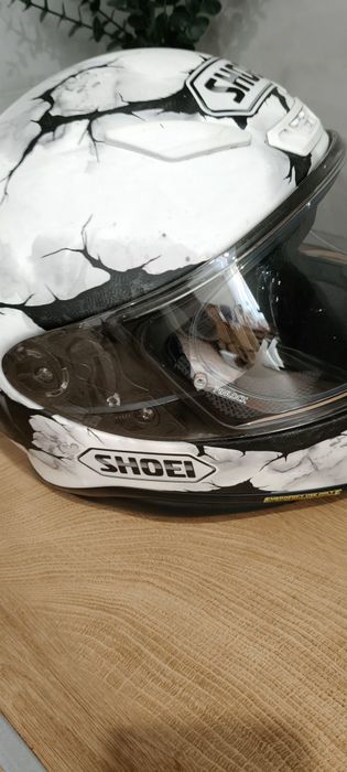 Мото каска Shoei