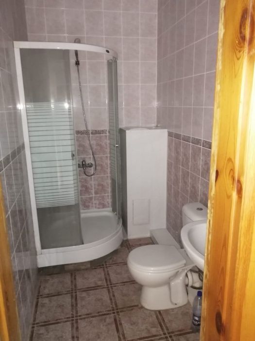 Продам коттедж в центре города.