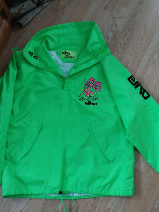 Куртка горнолыжная