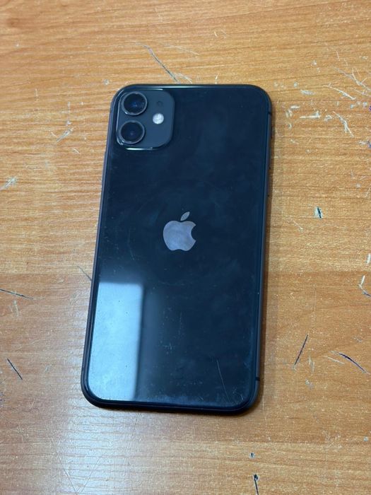 Айфон 11 64 гб идеал