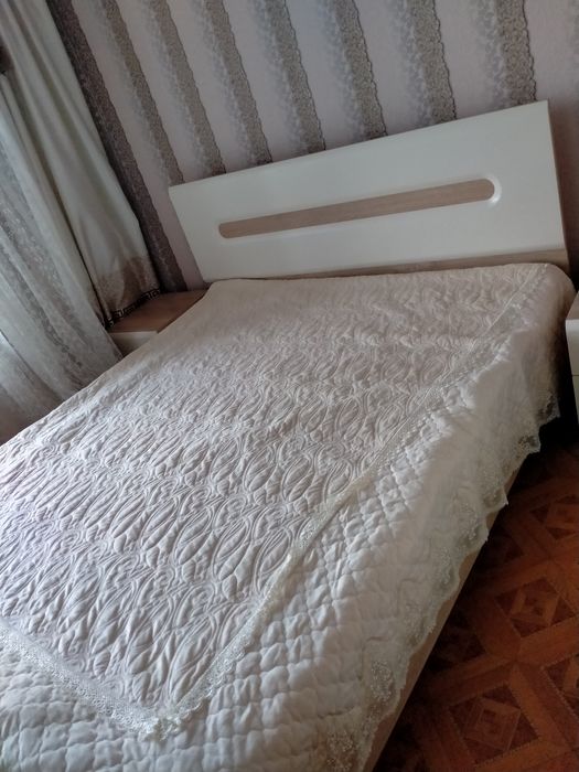 Срочно продам спальный гарнитур