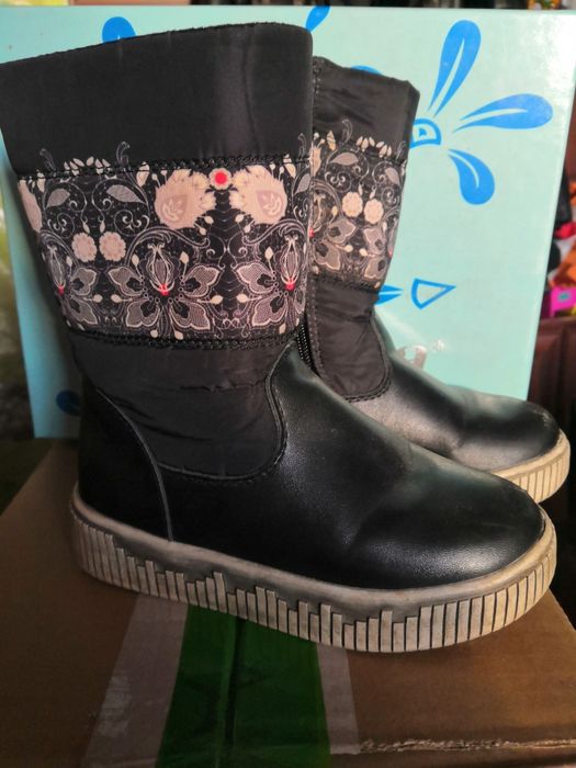 Продам детские сапожки