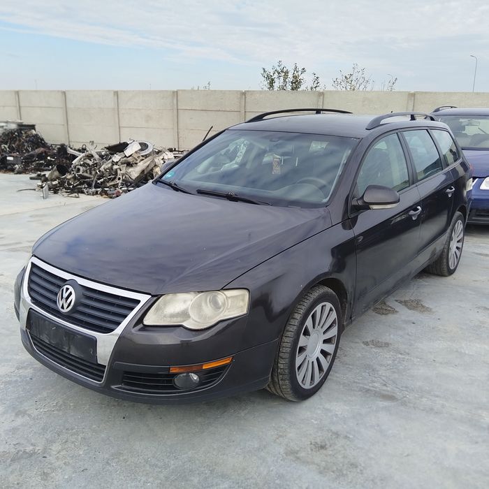 Far/faruri stanga/dreapta Vw Passat B6 an 2005-2010