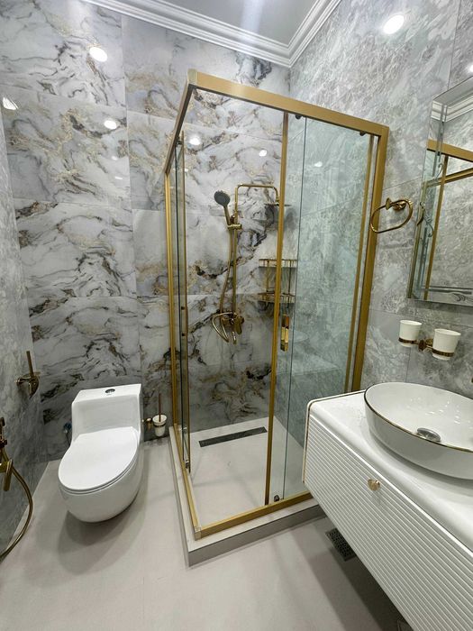 Стеклянные душевые кабины и перегородки на заказ под ключ